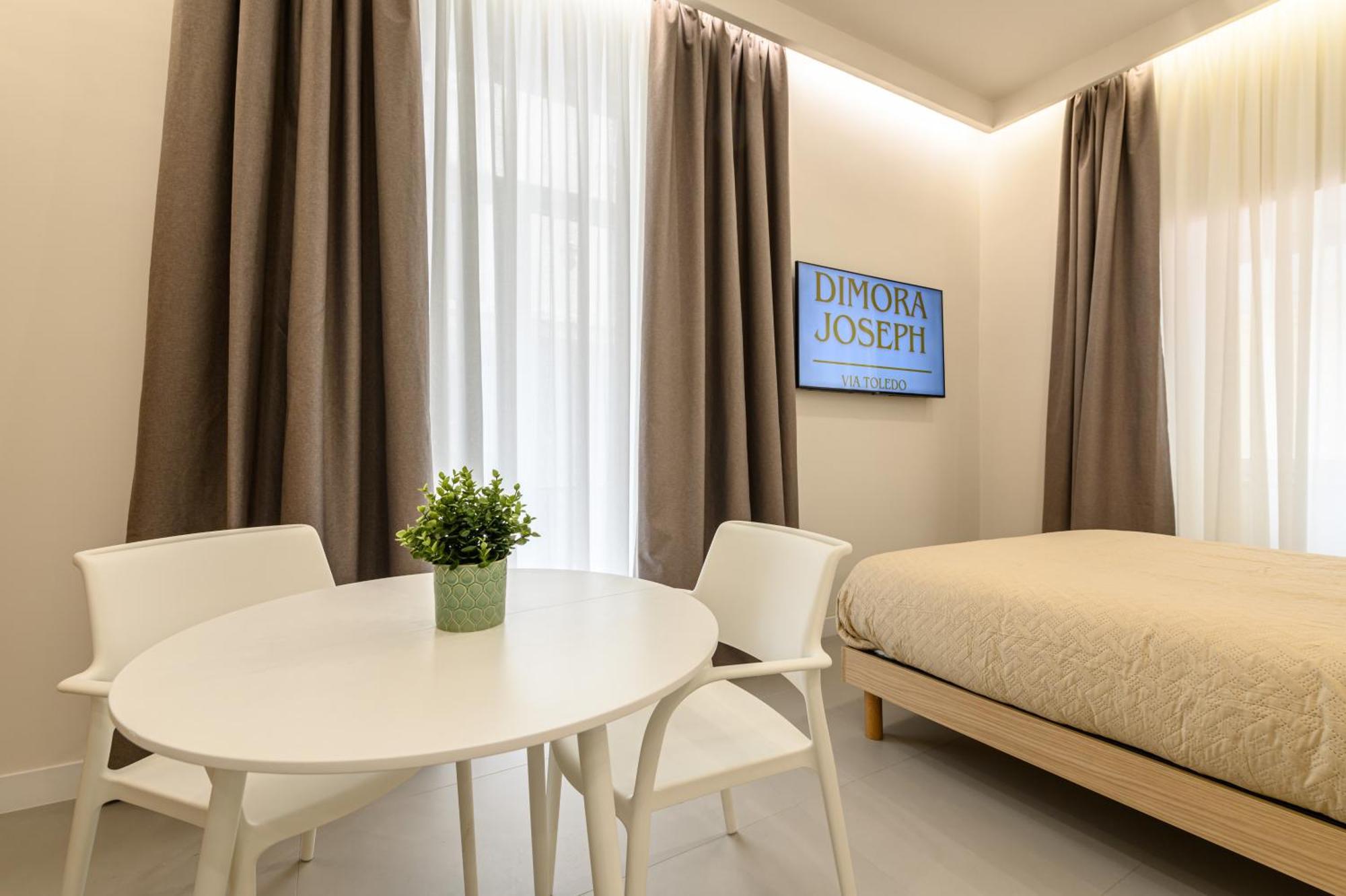Dimora Joseph Via Toledo Hotel Naples Exterior photo