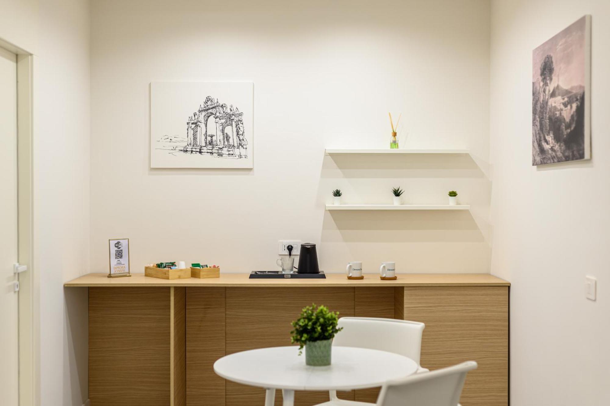 Dimora Joseph Via Toledo Hotel Naples Exterior photo